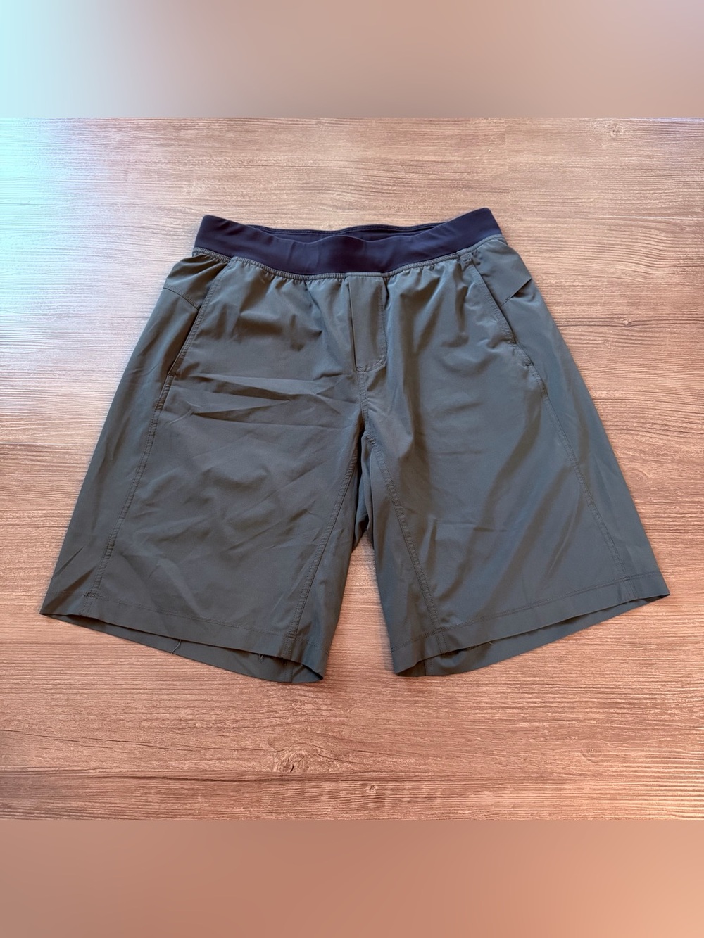 Lululemon Mens Olive Green Athletic Training Shorts 11”